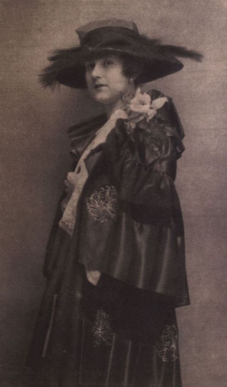Betty Fischer in der neuen Lehar-Operette "Wo die Lerche singt"