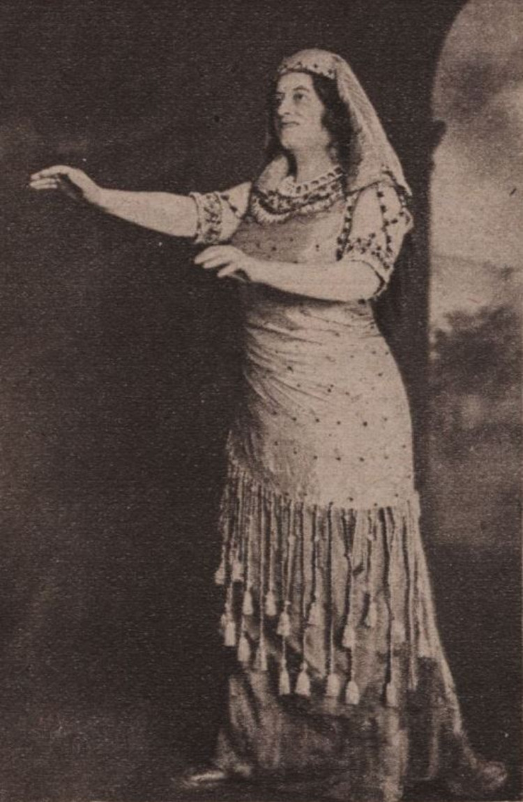 Elise Elizza (in ihrer letzten Rolle an der Hofoper als Aida)