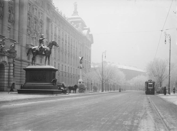 Kriegsministerium am Wiener Stubenring im Winter 1914