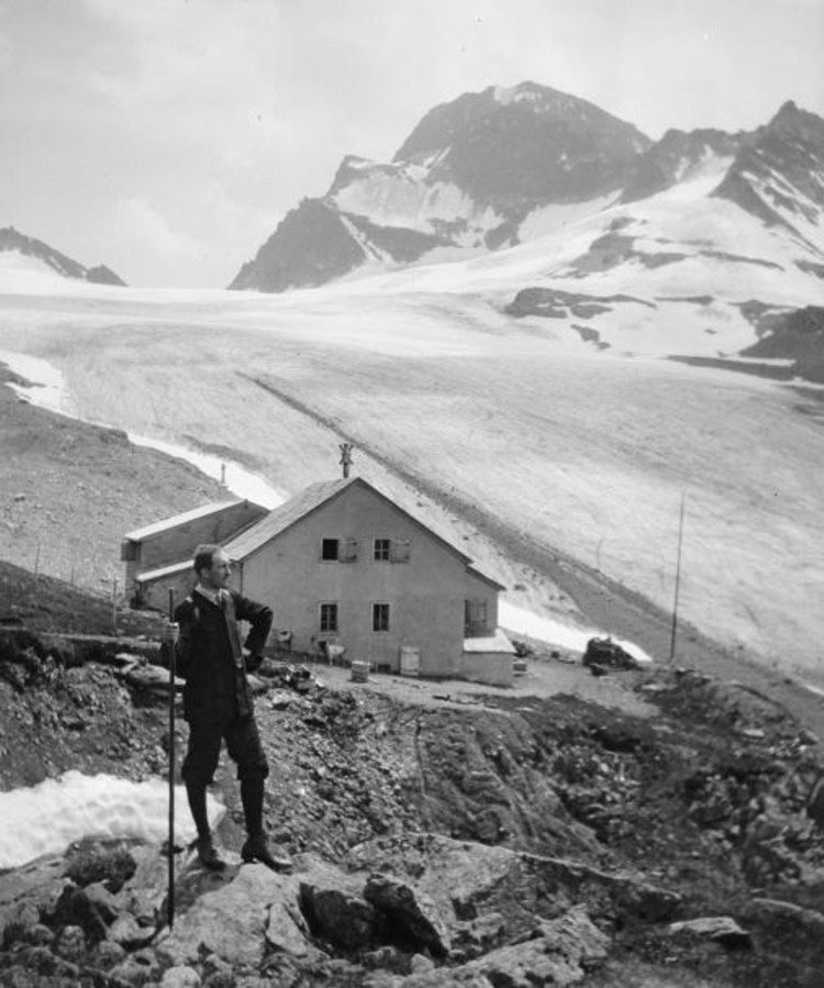 Blick gegen den Piz Buin von der Wiesbadener Hütte