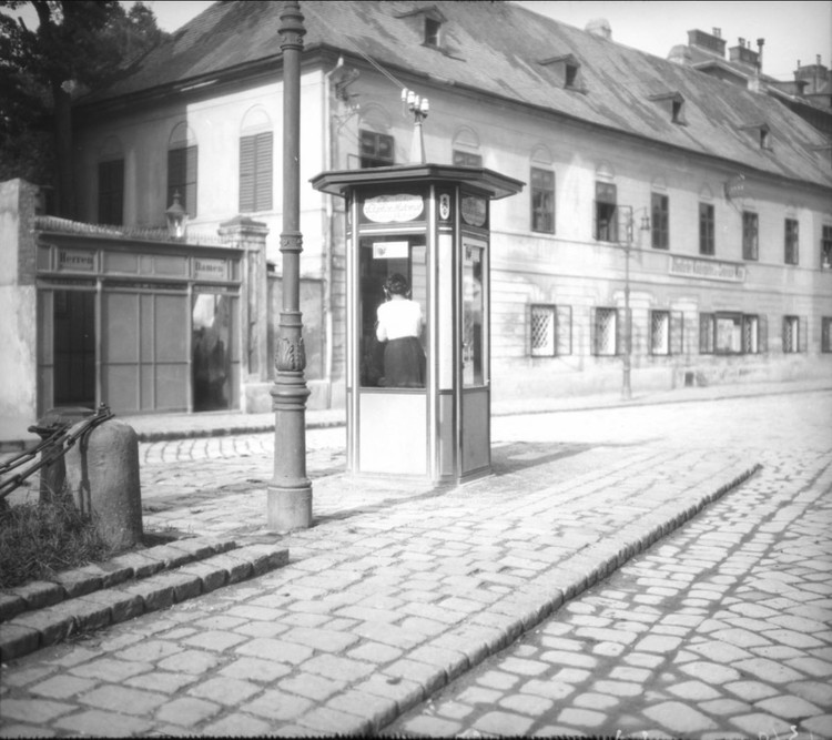 Münztelefon in Wien-Hütteldorf, 1917