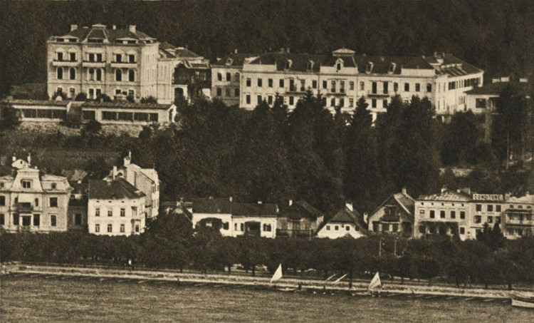 Kuranstalt Sanatorium Gmunden am Traunsee in Oberösterreich