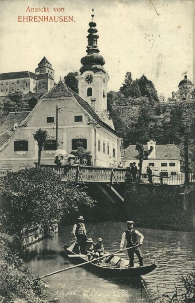 Ansicht von Ehrenhausen mit Schloss und Mausoleum