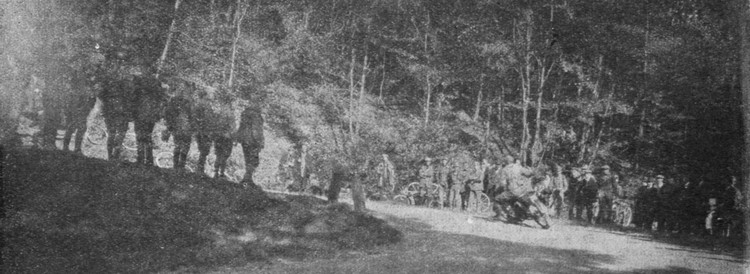 Motorradrennen: Erzherzog Leopold passiert die Haarnadelkurve auf der Exelbergstraße